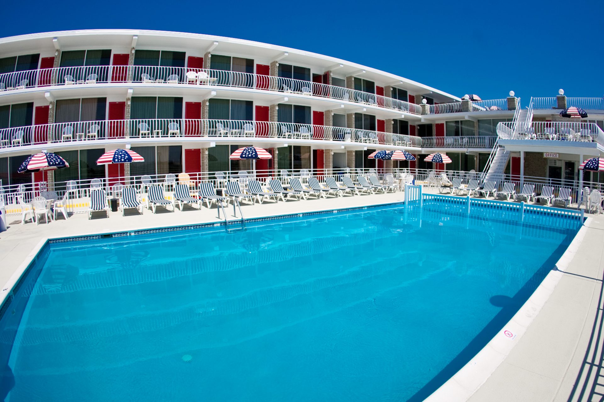 Heated swimming pool with sun deck